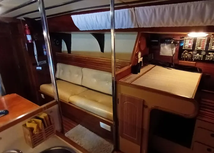 Botel Spirit Of Shackleton Yacht Puerto Calero