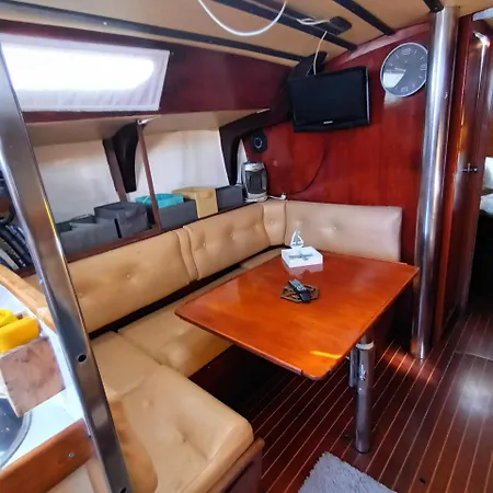 Bateau-hôtel Spirit Of Shackleton Yacht *
